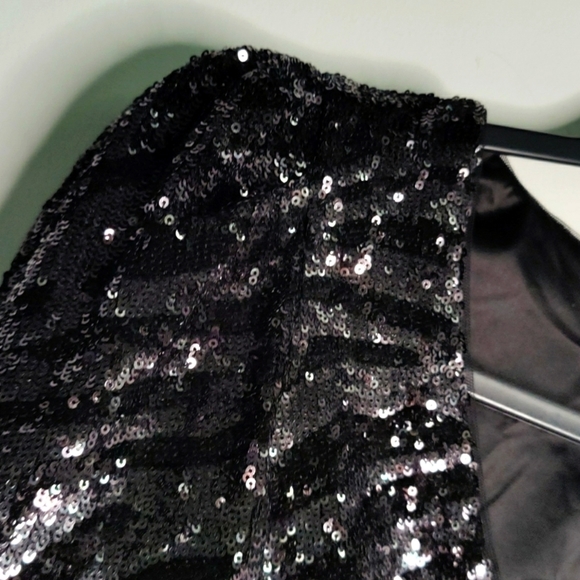 Black Sequin Puff Sleeve mini dress - Picture 6 of 12
